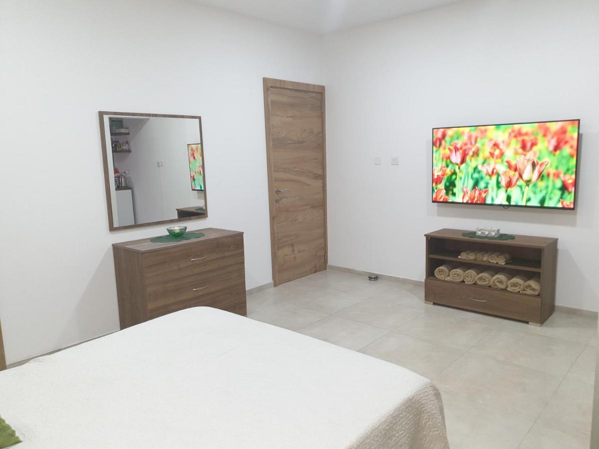 Modern Apartment In Central Bugibba San Pawl il-Baħar Eksteriør bilde